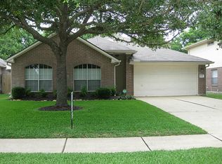 3030 Millers Oak Ln, Sugar Land, TX 77498