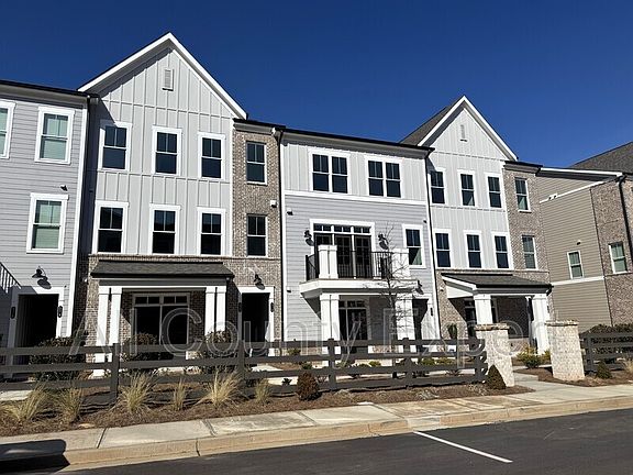 2nd image of 522 Sawnee Village Blvd