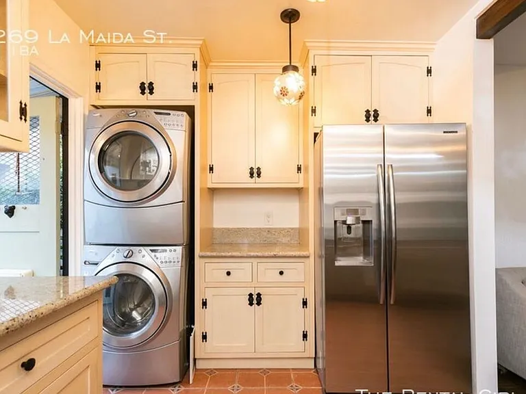 11269 La Maida St — Photo 5