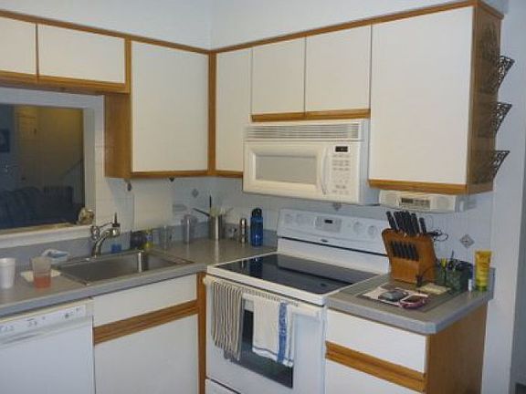 4th image of 1403 Briarwood Ct