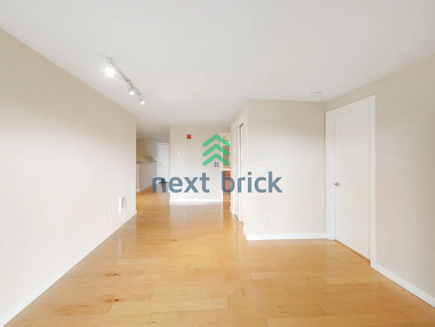 Exceptional Condo in Capitol Hill Available for Rent! — Photo 4