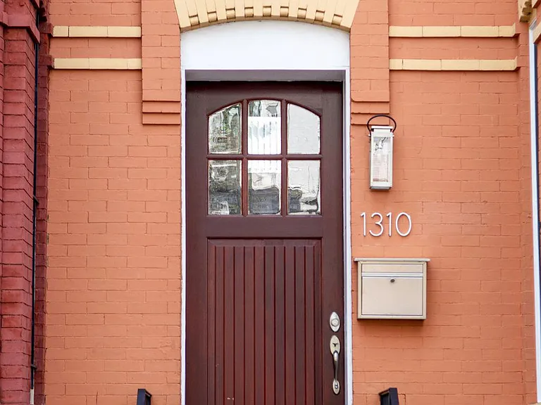 1310 Riggs St NW — Photo 4