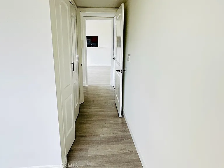 423 S Rexford Dr — Photo 16