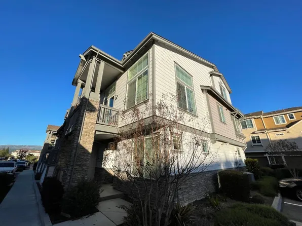 131 Sapphire Ln, Morgan Hill, CA 95037