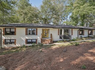 250 E Valley Dr, Marietta, GA 30068