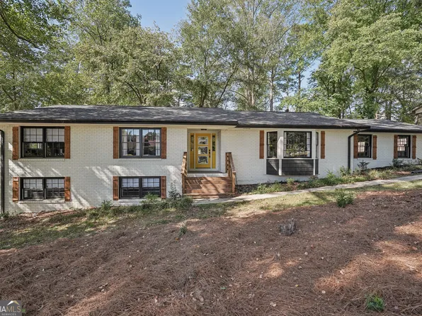 250 E Valley Dr, Marietta, GA 30068