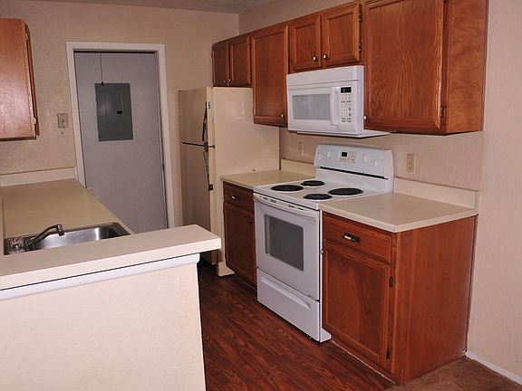 3rd image of 5271 Images Cir APT 202