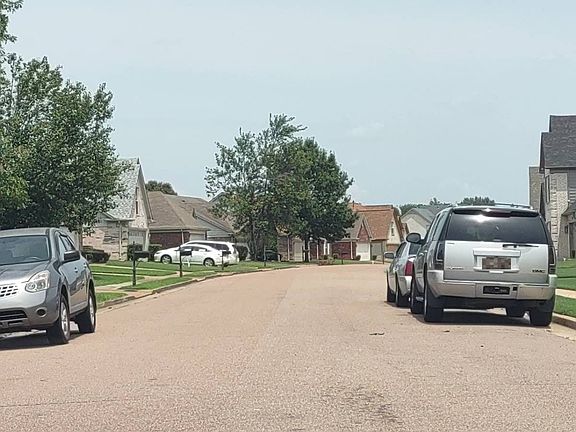 4th image of 4804 Bloomfield Dr