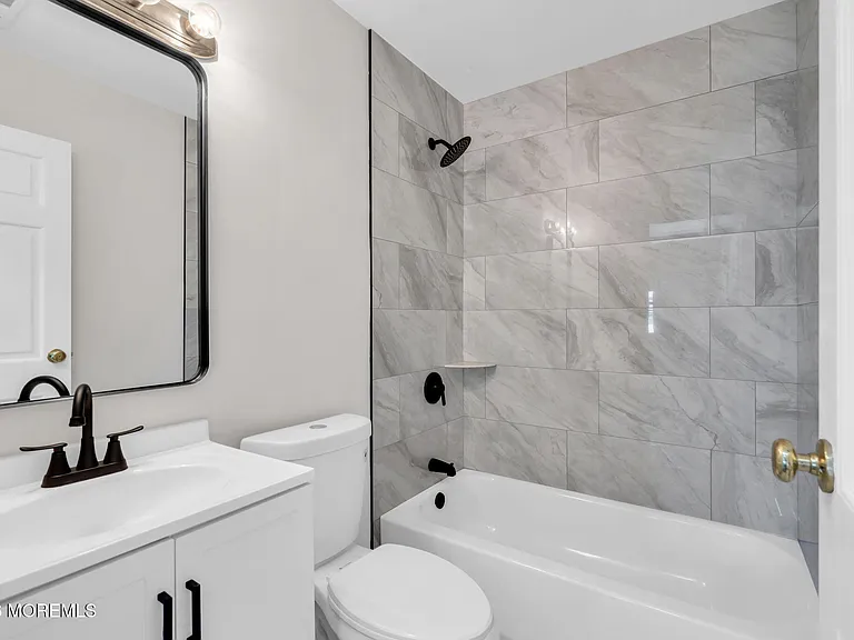 101 Clearwater Dr — Photo 25