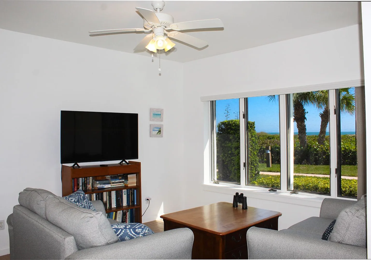 1616 Ocean Dr — Photo 1