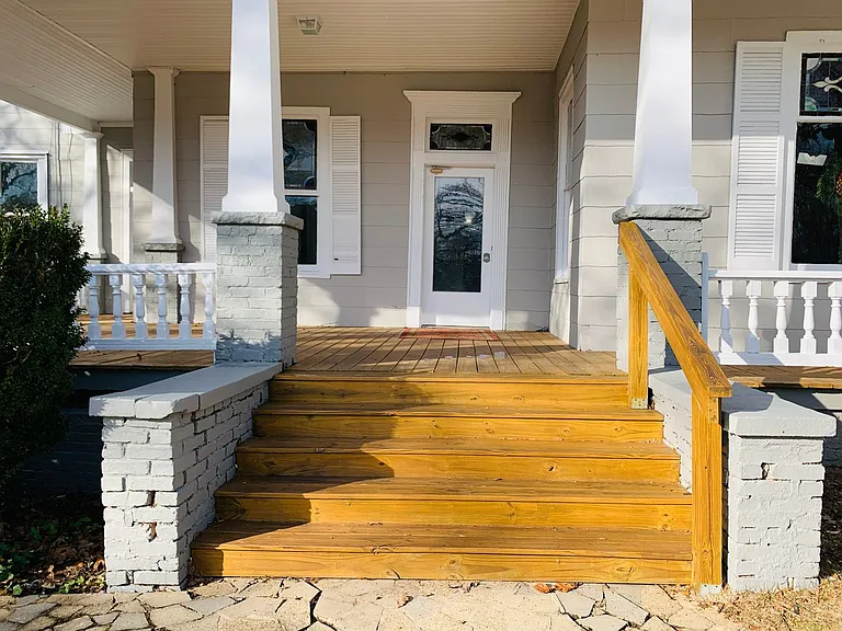 109 Ben Hill St — Photo 2