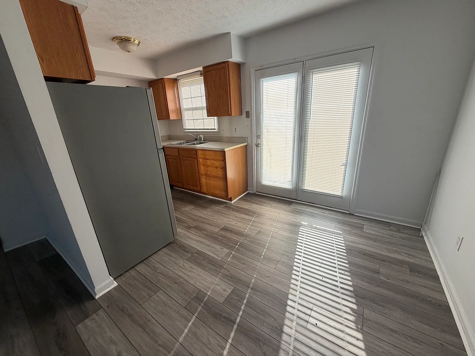 2 bed, 1100 sqft, $1,075 — Photo 3