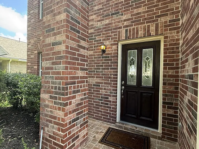 2219 Gable Hollow Ln — Photo 2
