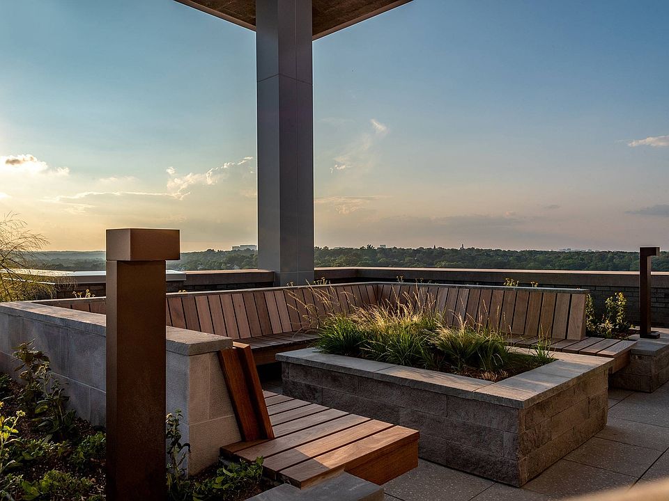 Rooftop Lounge