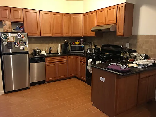 Rented by Amorelli Realty | media 19