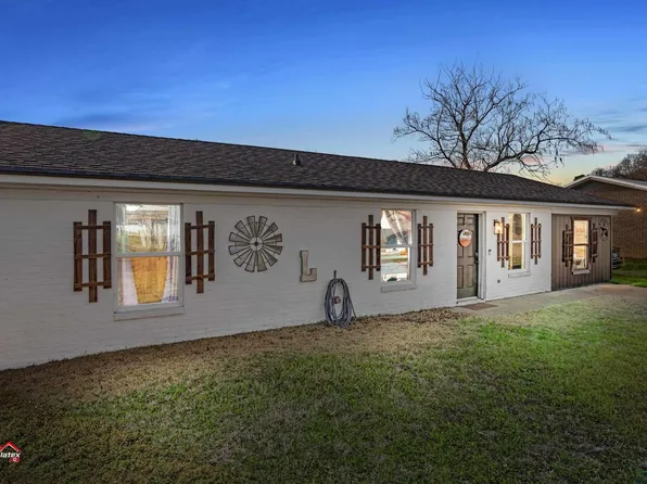 805 N Gary St, Gladewater, TX 75647