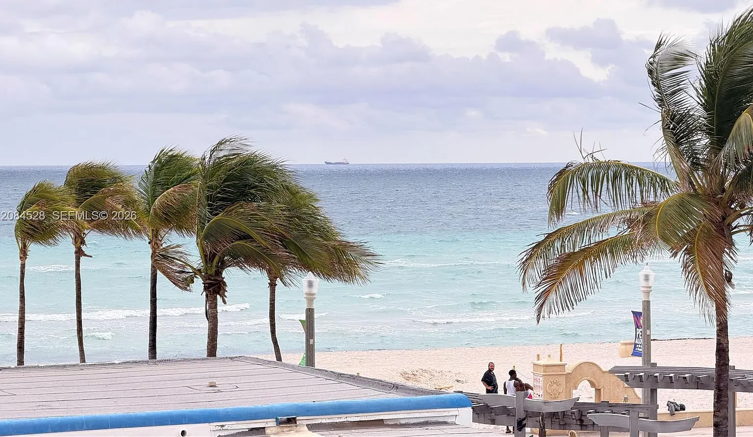 Beach Terrace Resort Cond — Photo 1