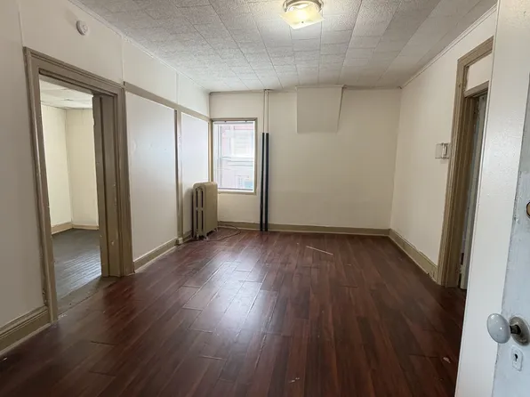 226 Lincoln Way W Floor 1, Chambersburg, PA 17201