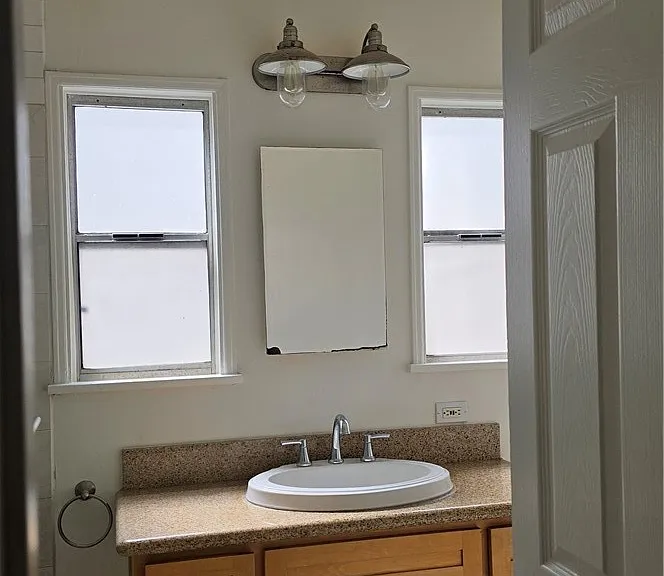 787 W Markland Dr — Photo 24