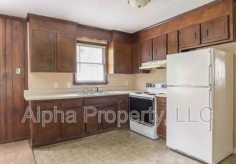 107 Vesta Dr — Photo 5