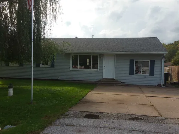 3819 15th St, Moline, IL 61265