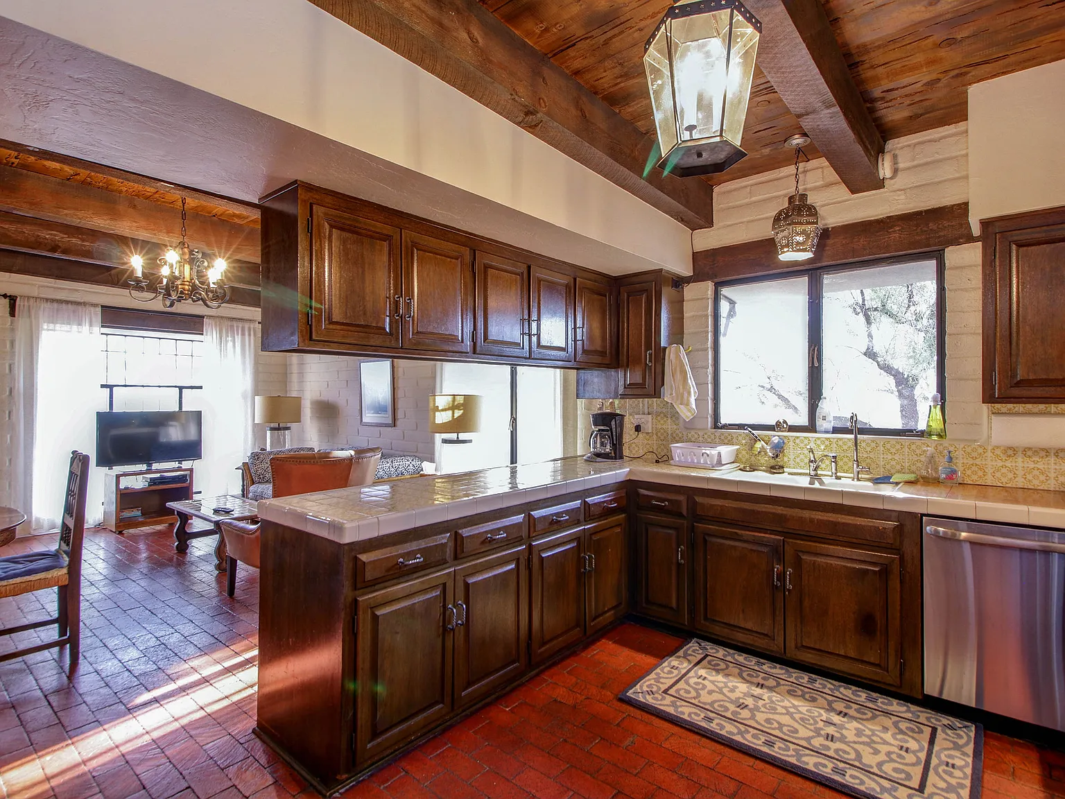 3 bed, 4.5 bath, 3126 sqft, $3,400 — Photo 2