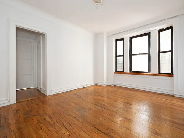 409 Edgecombe Avenue 1D image 3 of 8
