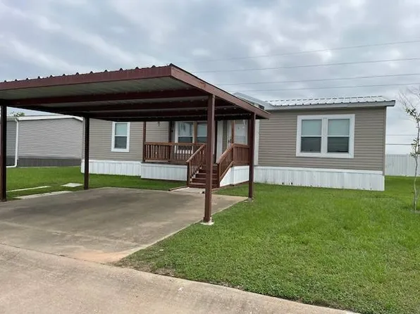 2300 Ward Bend Rd Trailer 177A, Sealy, TX 77474