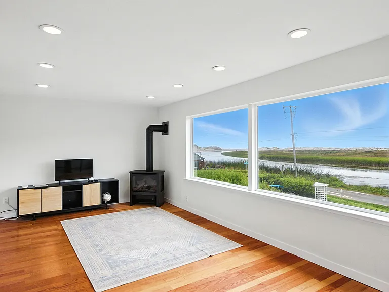 195 Ocean View Ave — Photo 8