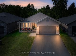 40 Birchmount St, Quinte West, ON K8V0C6
