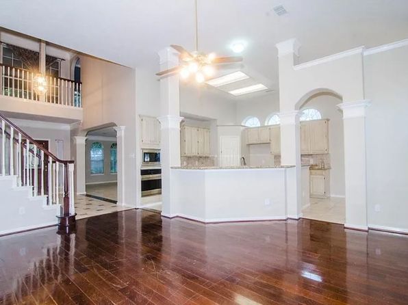 22406 Wildwood Grove Dr