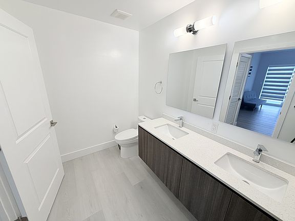 2nd image of 1938 Jackson St #1-202-1