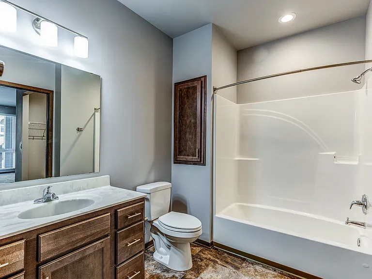 Clearpoint Apartments — Photo 17