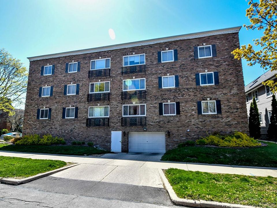 1st image of 2222 E Belleview Pl APT 303