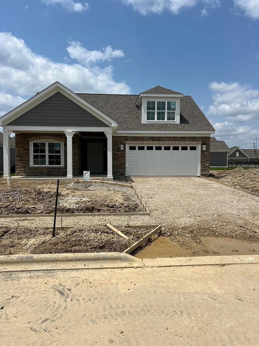 237 Fairhavens photo 1