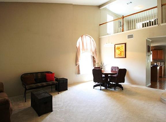 4th image of 1604 Lobo Mountain Ln