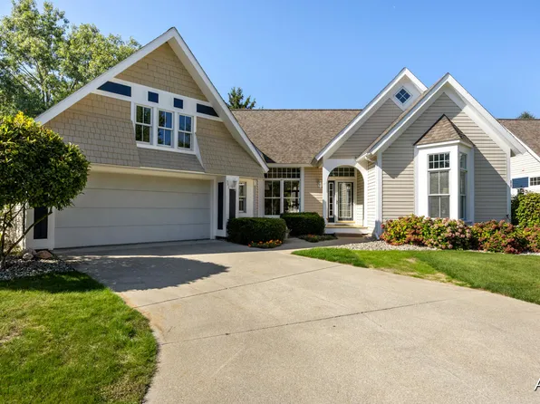 342 Cottage Ln, Holland, MI 49424