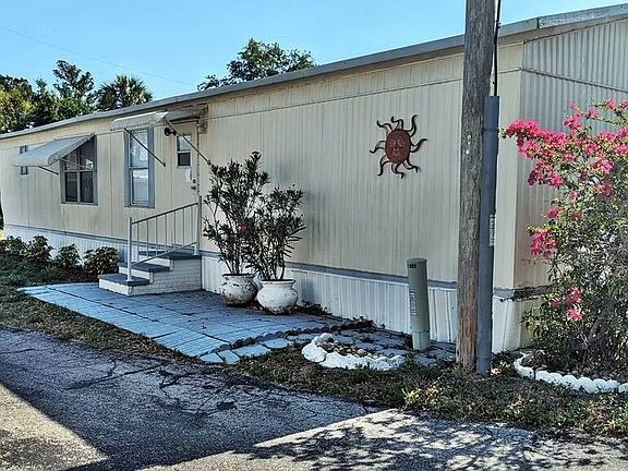 4th image of 313 Joy Rd