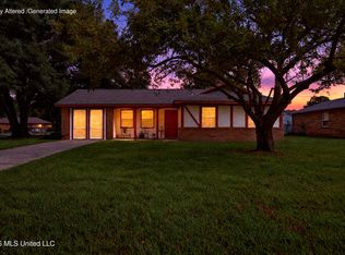15216 Lawton Dr, Biloxi, MS 39532