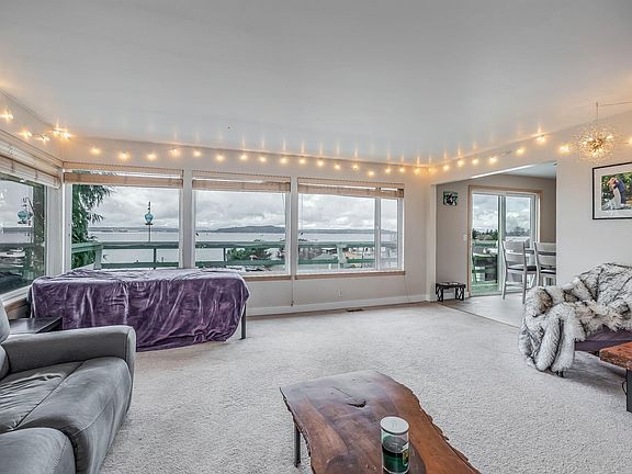 Upper living room