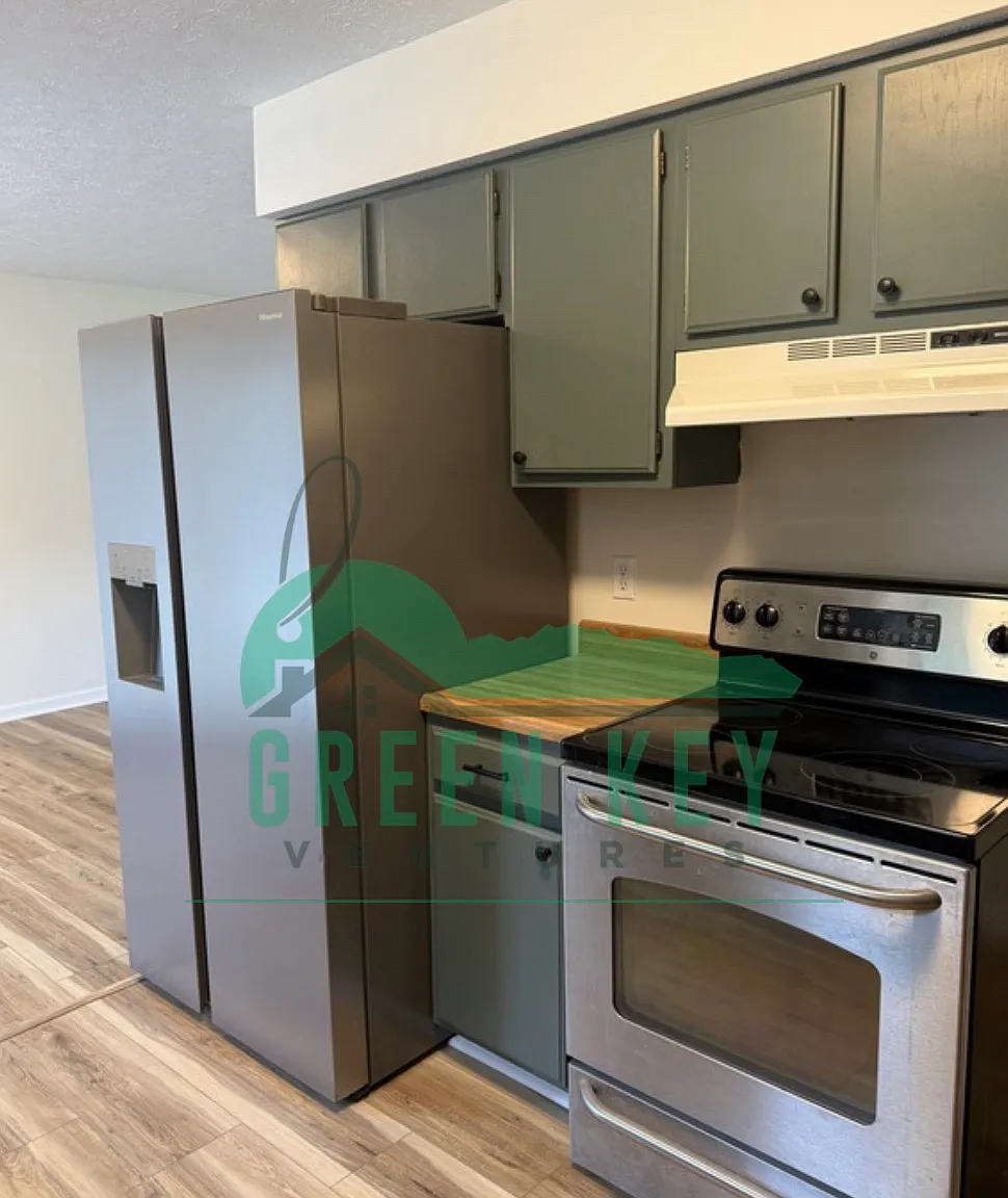 3 bed, 1075 sqft, $1,550 — Photo 2