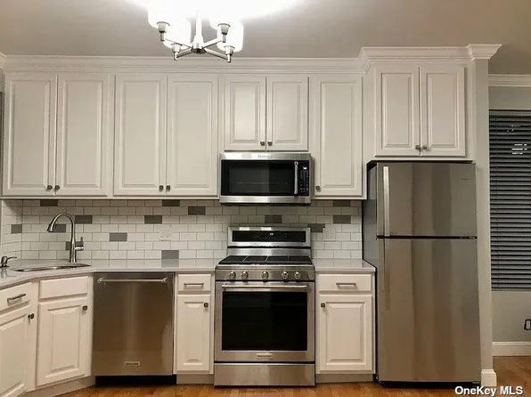 25-54 37th Street image 19 of 36