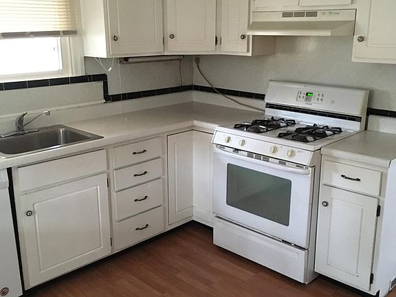 5th image of 8712 Susan Ave