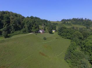 286 Lamb Ln, Volga, WV 26238