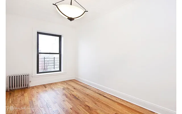 Rented by Douglas Elliman | media 19