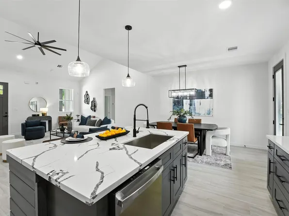 252 Davis Bend Rd, Alvin, TX 77511