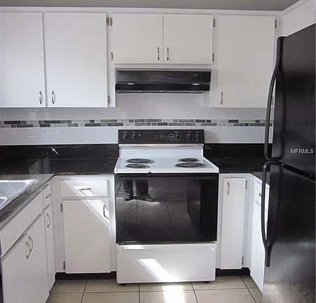 3rd image of 11838 N Armenia Ave