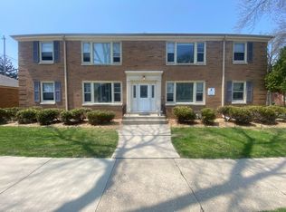 5169 N Hollywood Ave APT 3, Whitefish Bay, WI