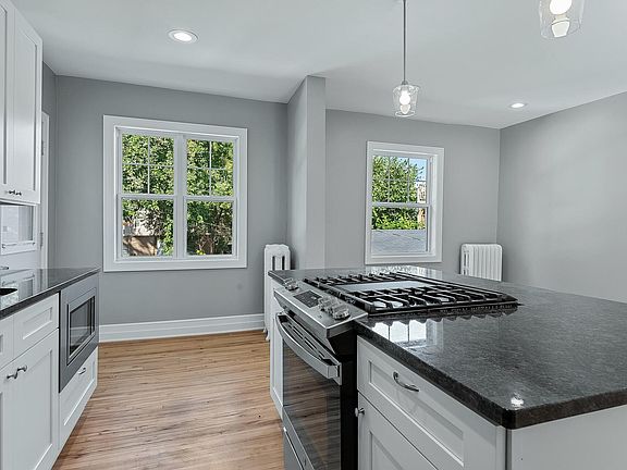 2nd image of 416 Morgan Ave S APT 3
