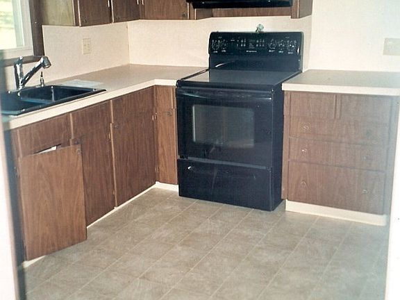 3rd image of 6120 Holderman Ave